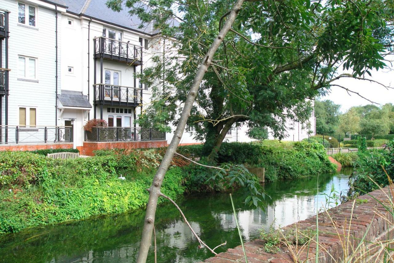 Riverside Channel5 "Holidays Homes In The Sun" Featured Central Canterbury Cottage With Free Parking Экстерьер фото